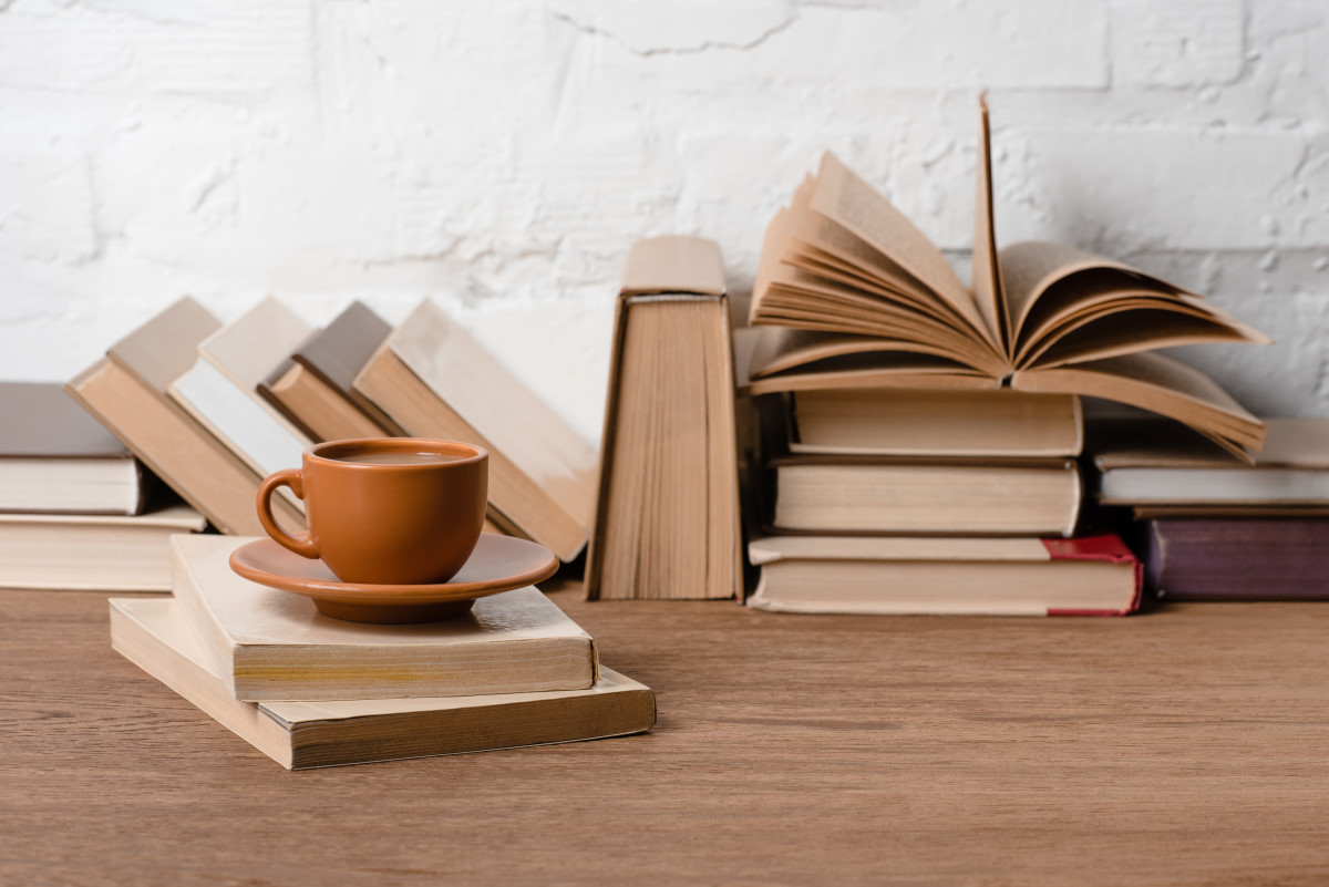 Books as Gifts: How to Pick the Perfect Read for Her