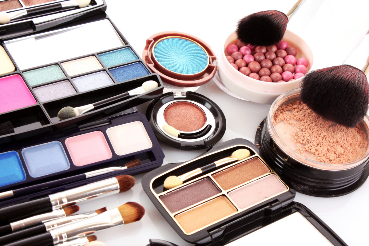 For the Makeup Enthusiast: Must-Have Luxury Makeup Palettes